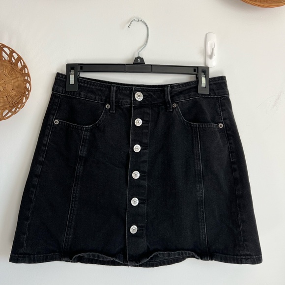 American Eagle Outfitters Dresses & Skirts - American Eagle Hi-Rise Denim Skirt Size 4